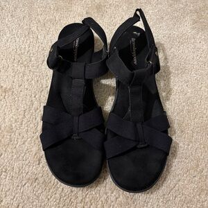 Grasshoppers Chic Black Cloth Sandals 11W